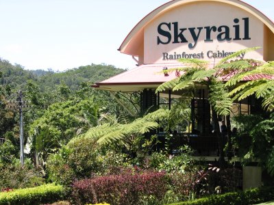 The sign to the Skyrail Rainforest Cableway as we approach the entrance (www.skyrail.com.au)