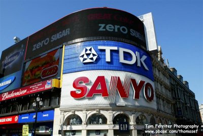 Piccadilly Circus - 3D9F2347.jpg