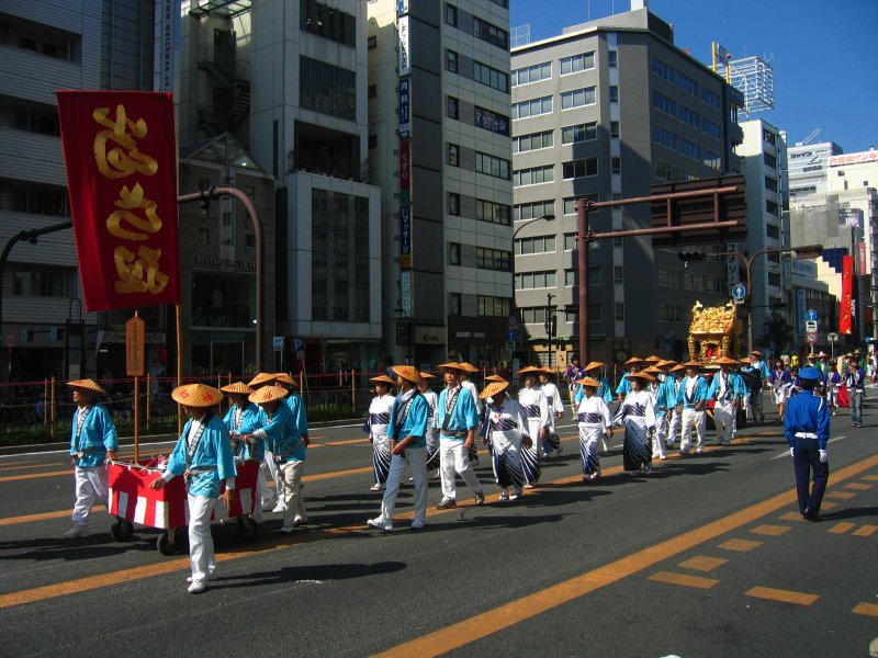 Kagura float procession