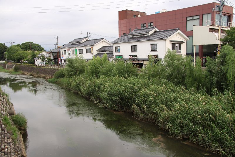 Uchi-kawa running through the old center