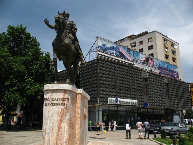 Statue of Skanderbeg off Čarija
