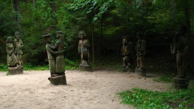 The Dancers carving group