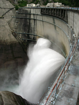 Massive discharge on the dam's outer wall