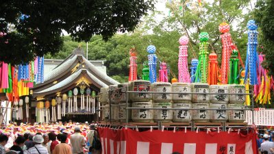 Sake barrels in front of Masumida-jinja's main hall