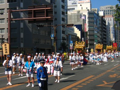 Row of kagura floats on Ōtsu-dōri