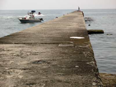 The long concrete pier, Utsumi