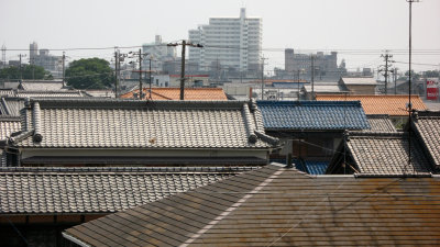 Tiled roofs, Utsumi