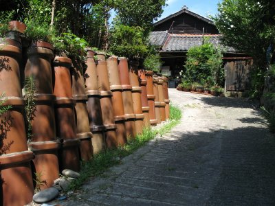 Slope with earthen pipes