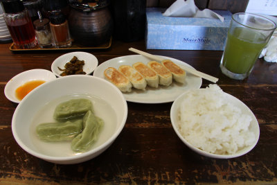 Mizu-gyōza and yaki-gyōza lunch set