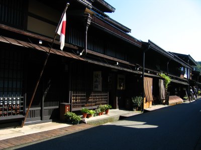 Old private homes in Sanmachi