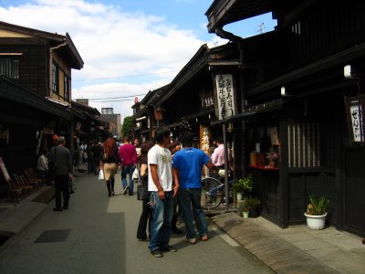 Sanmachi street scene