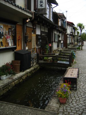 The main stretch of Shirakabe-dozō