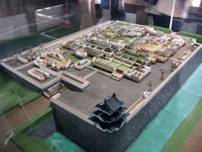 Scale model of the former Honmaru (minus roofs)