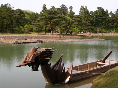 Jōdo (Pure Land) Garden and pond at Mōtsū-ji