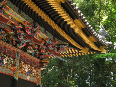 Corner of the roof with dragon decoration