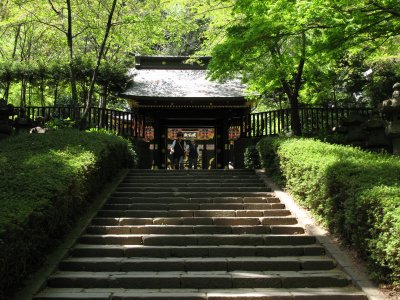 Steps ascending to Kansen-den