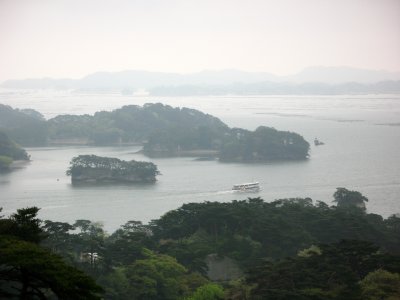 Sightseeing boat on the bay