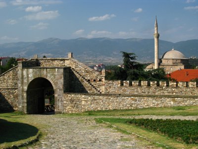 Main gate into Trvdina Kale