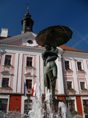 Fountain in front of the Town Hall