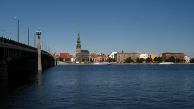 Akmens Bridge and Old Rīga