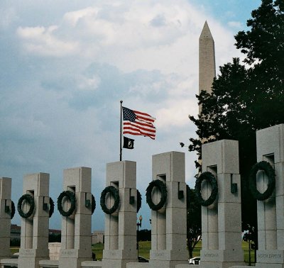 Washington Monument, World War II Memorial