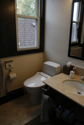 kenmore bathroom-_MG_0448.jpg