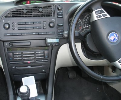 Volvo Convertible with Ipod link and Parrot CK3100.jpg