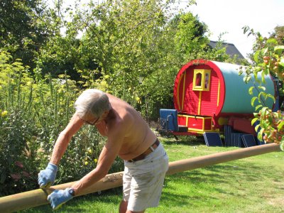 Sanding parts of the dutch barge