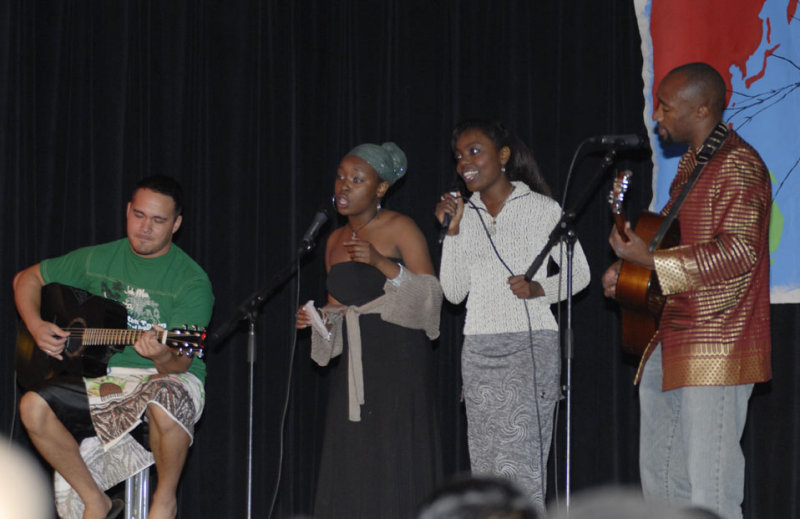 African singing at ISU International Night 2006 _DSC0379.jpg