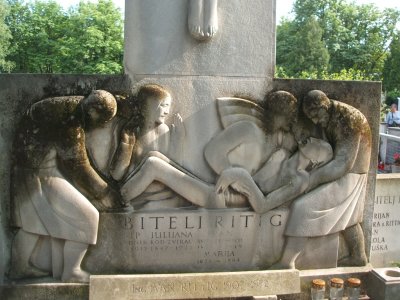 horrifying tomb, Mirogoj Cemetery