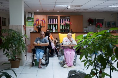 Pic of the lobby of the nursing home
