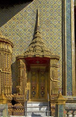 Wat Ratchabophit Phra Vihara พระวิหาร Entrance (DTHB337)