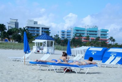 Sun bath, Miami beach