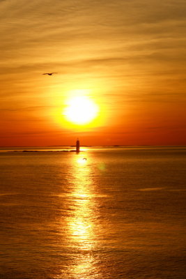 DSC04507.jpg For Lois, SUNRISE OVER THE ATLANTIC  Ram Ligh Lighthouse behind Portland Head Light