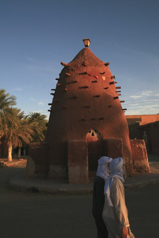 Timmimoun town center ,the main street