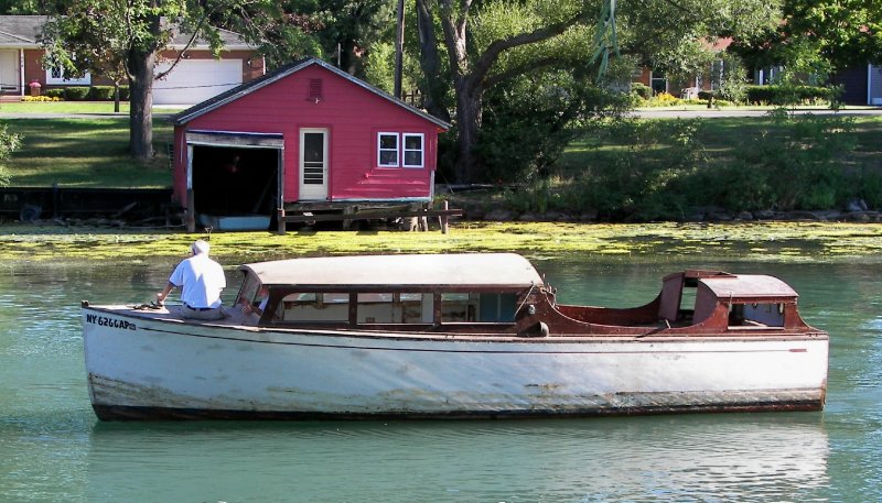 WELCOME to the NIAGARA FRONTIER ANTIQUE & CLASSIC BOATS, INC. pictorial.