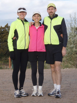 Cathie, Susie, Greg - Ready to Run 14 Miles!