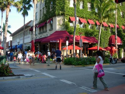 van dyke cafe on lincoln road