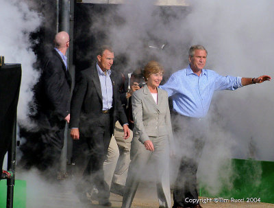 17577 - President and Laura Bush arrive