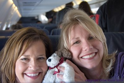 26055 - Boyd meets new friends on the plane