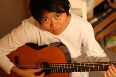 mo_guitar.jpg