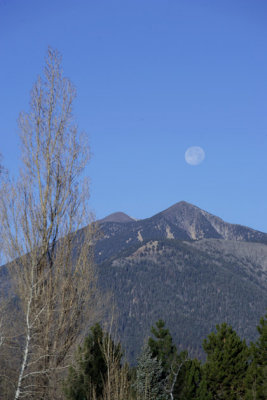 Moon over the Peaks 2