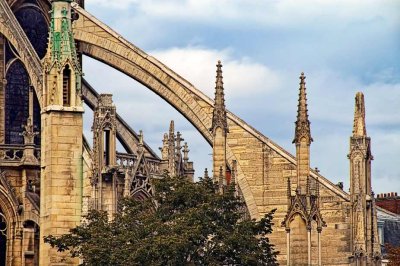Flying buttress