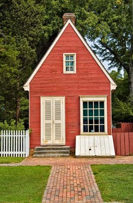 Small Williamsburg house