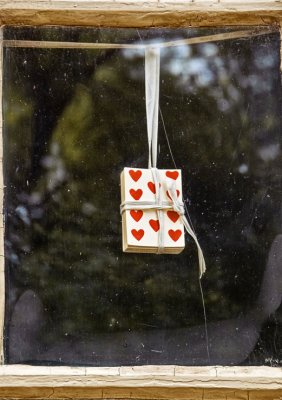 Hanging cards