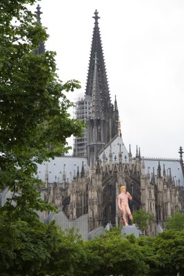 Cologne Cathedral - with something pink in the foreground