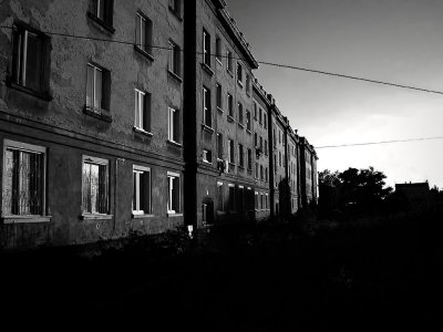 Long building