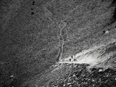 Beginning of Lassen Peak trail