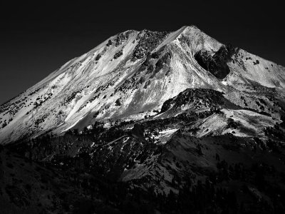 View on Lassen Peak from the top of Brokeoff Mountain