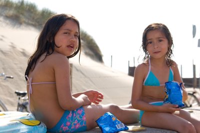 Beachday Noordwijkerhout,Daniela and her niece.
